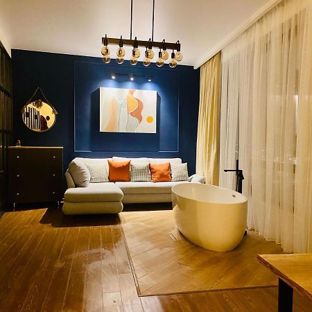 Luxury Apartment In Old Tbilisi With Terrace Экстерьер фото