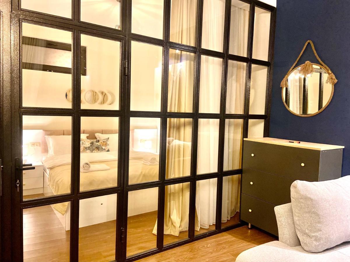 Luxury Apartment In Old Tbilisi With Terrace Экстерьер фото