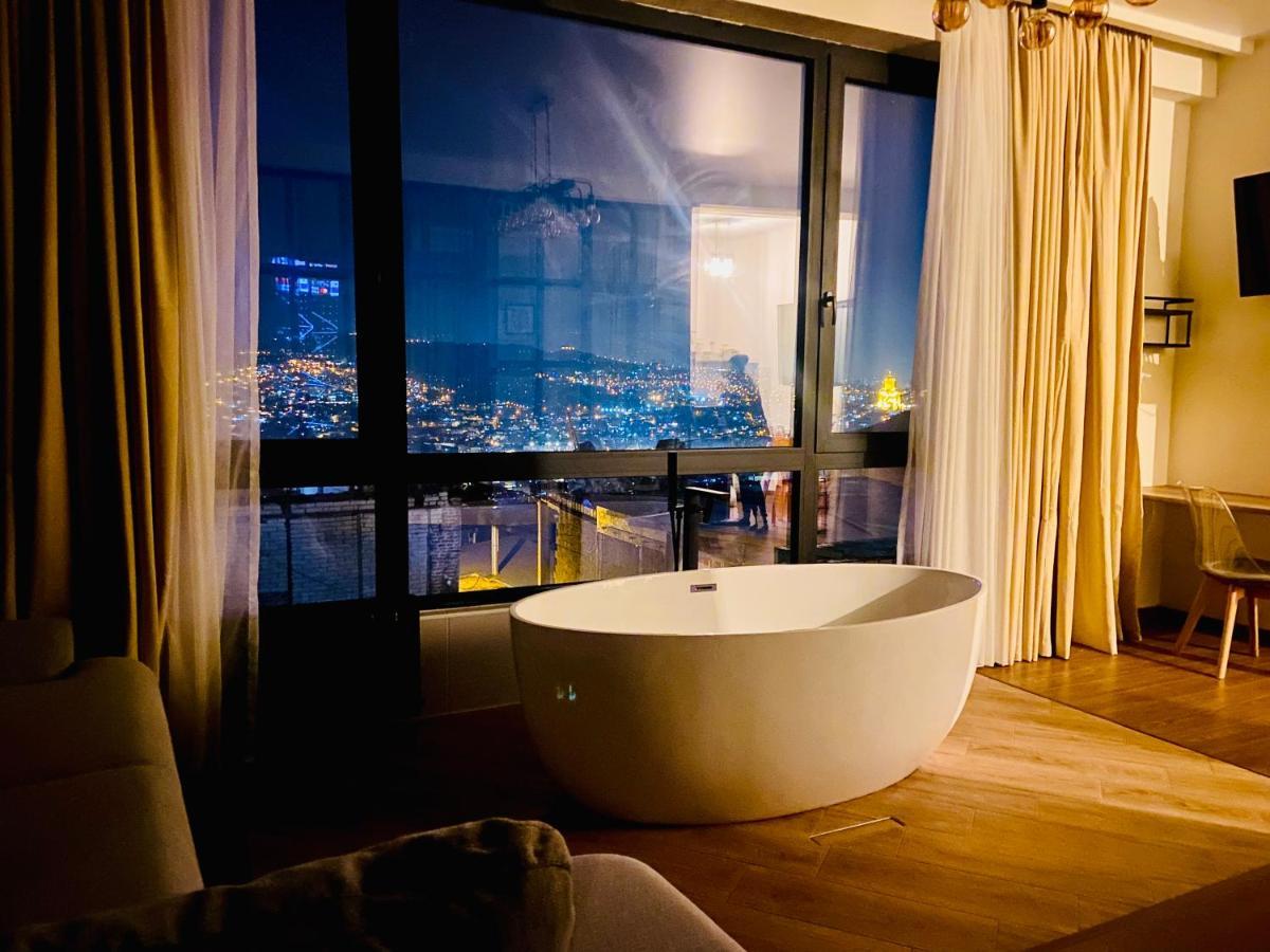Luxury Apartment In Old Tbilisi With Terrace Экстерьер фото