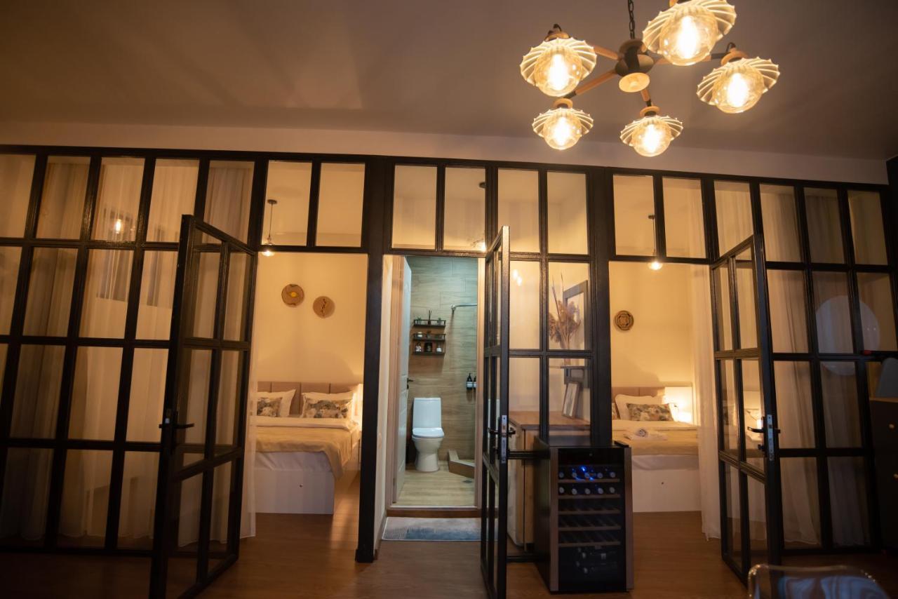 Luxury Apartment In Old Tbilisi With Terrace Экстерьер фото