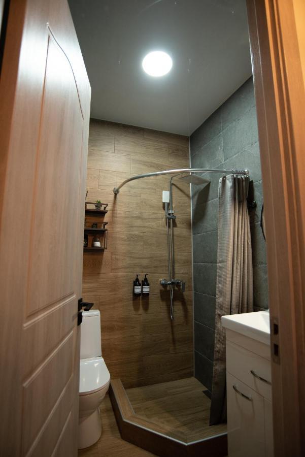 Luxury Apartment In Old Tbilisi With Terrace Экстерьер фото