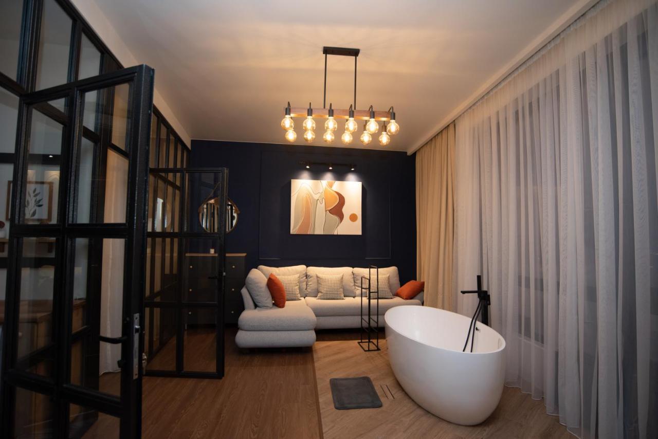 Luxury Apartment In Old Tbilisi With Terrace Экстерьер фото