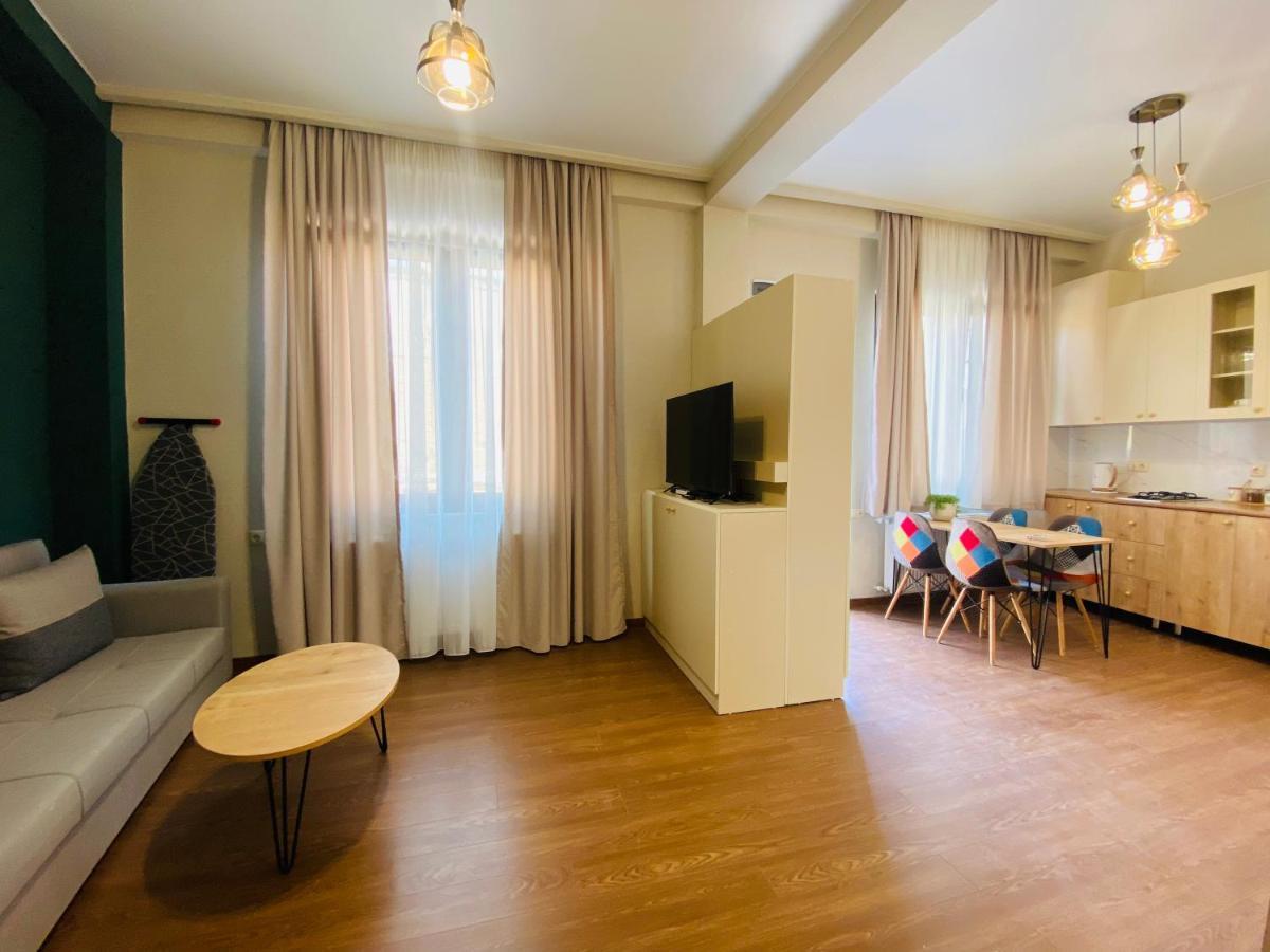 Luxury Apartment In Old Tbilisi With Terrace Экстерьер фото